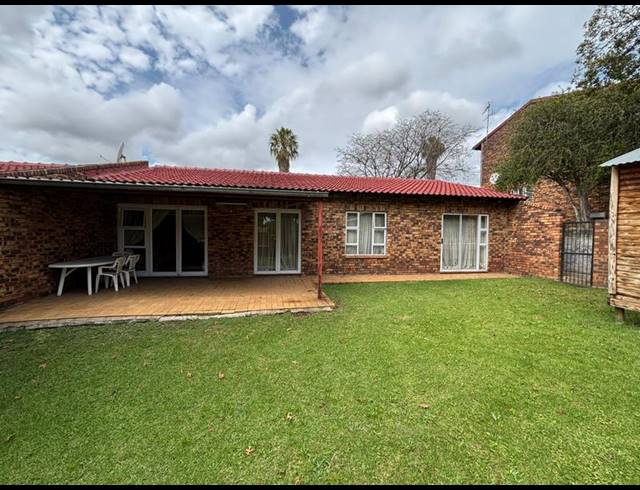 3 BEDROOM PROPERTY TO RENT IN BUCCLEUCH